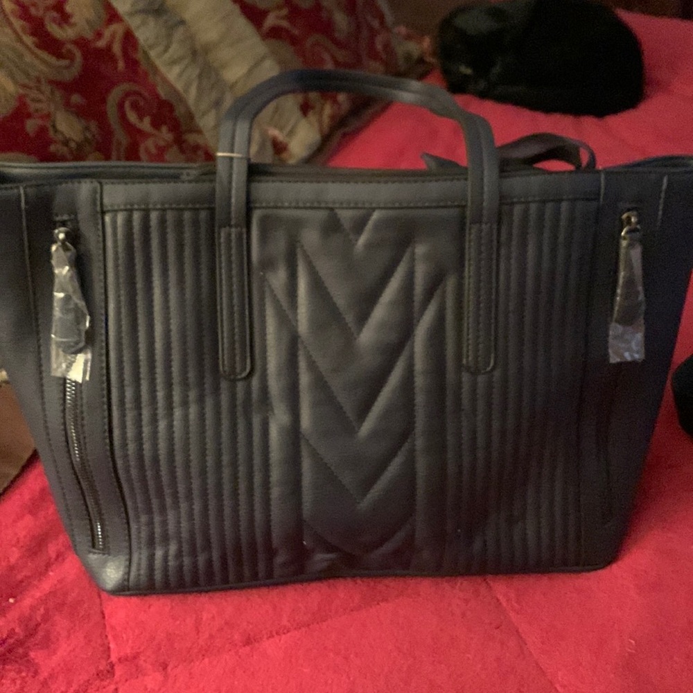 Women’s handbag / tote.